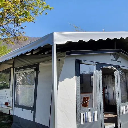 Italia 90 Caravans 营地 多马索